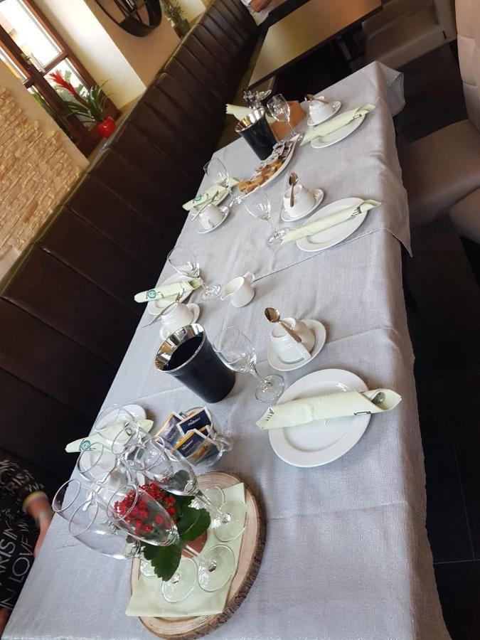 Hotel Wilder Mann 포이흐트방엔 외부 사진