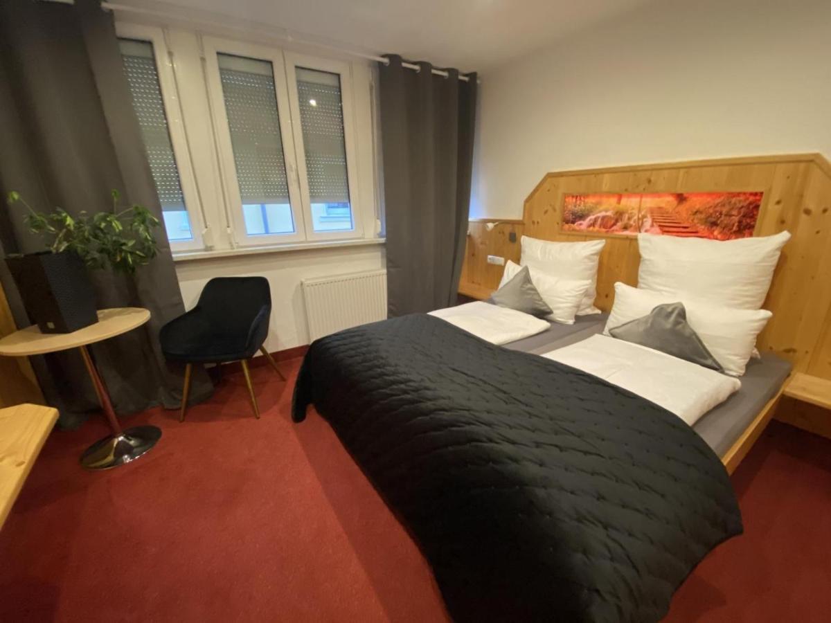 Hotel Wilder Mann 포이흐트방엔 외부 사진