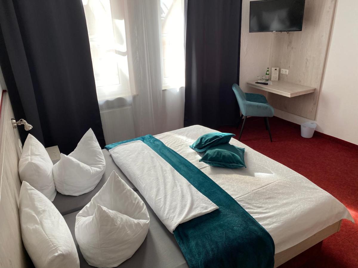 Hotel Wilder Mann 포이흐트방엔 외부 사진